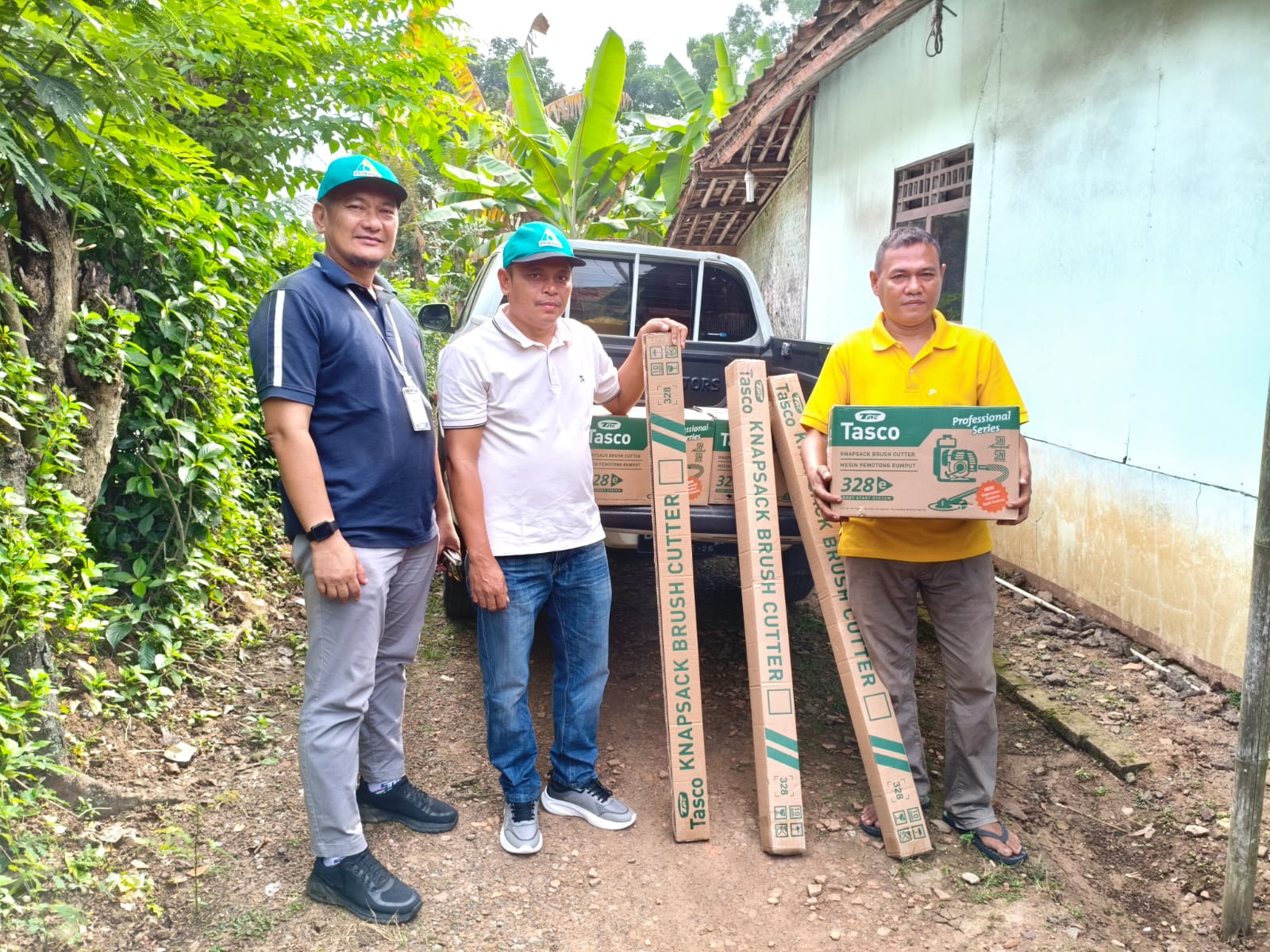 Bantuan mesin potong rumput